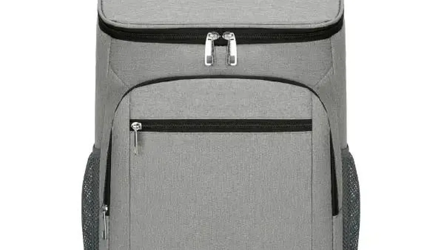 Close-up of custom insulated delivery bag showing fabric, zipper and liner options